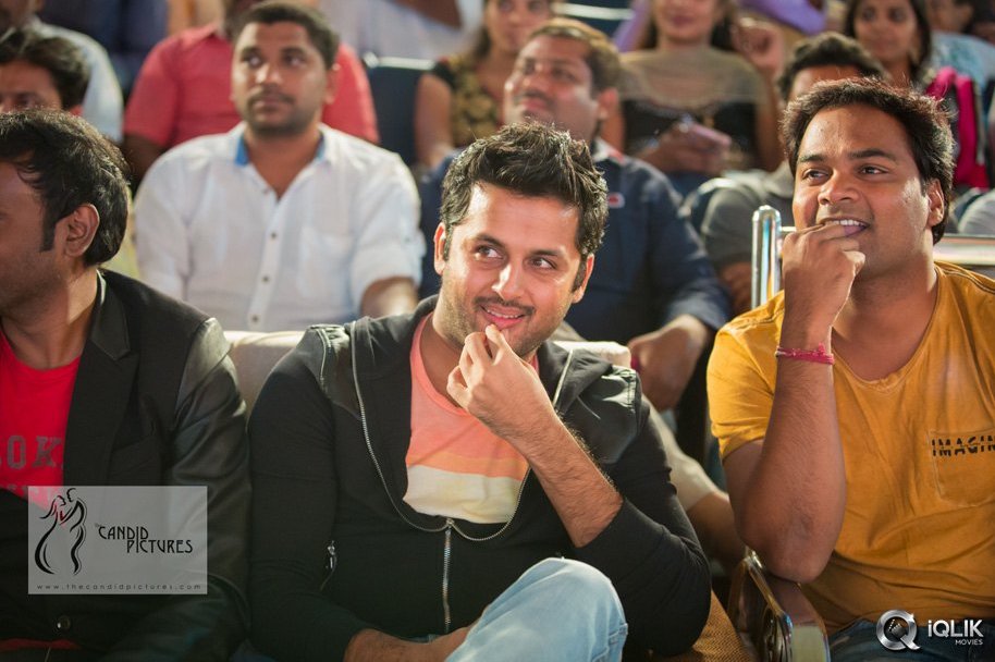 Chinnadana-Neekosam-Movie-Platinum-Disc-Function